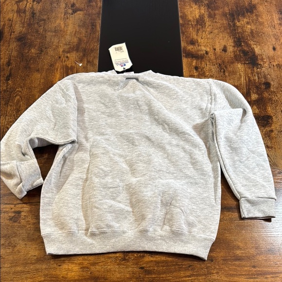 Russell Athletic Gray Heathered Crewneck Sweatshirt - Picture 6 of 6